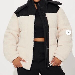 NWOT Fashion Nova Black and Cream Puffer Jacket